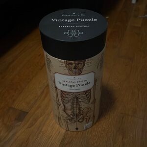 Puzzle set only used once, 1,000 pieces